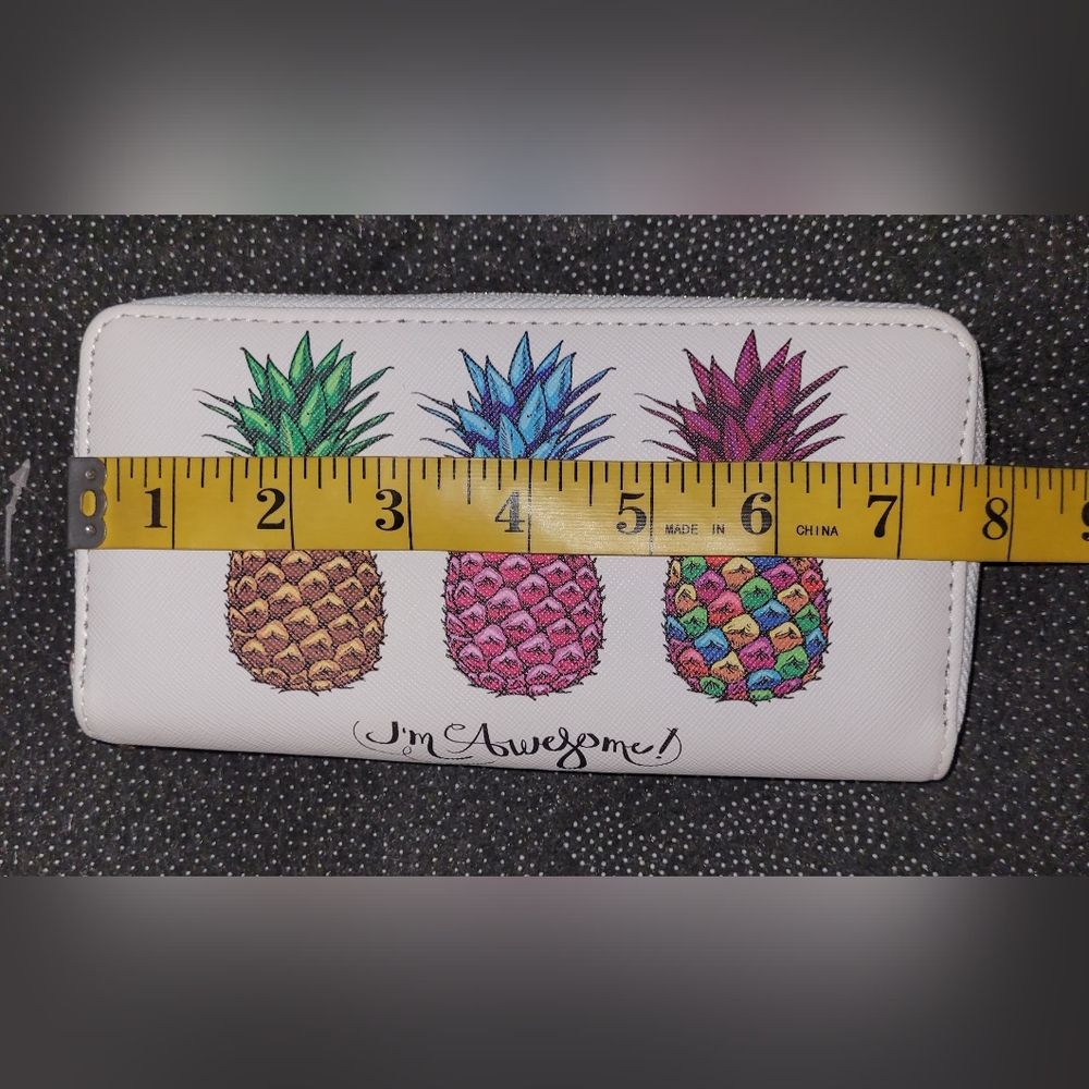 Badya White Pebbled Vegan Leather Full Zip Around Wallet Pineapple Design... - Picture 3 of 6